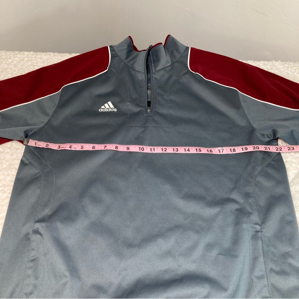 🔥 Adidas Athletic Pullover – Sporty Performance Style 🔥 - Picture 8 of 12